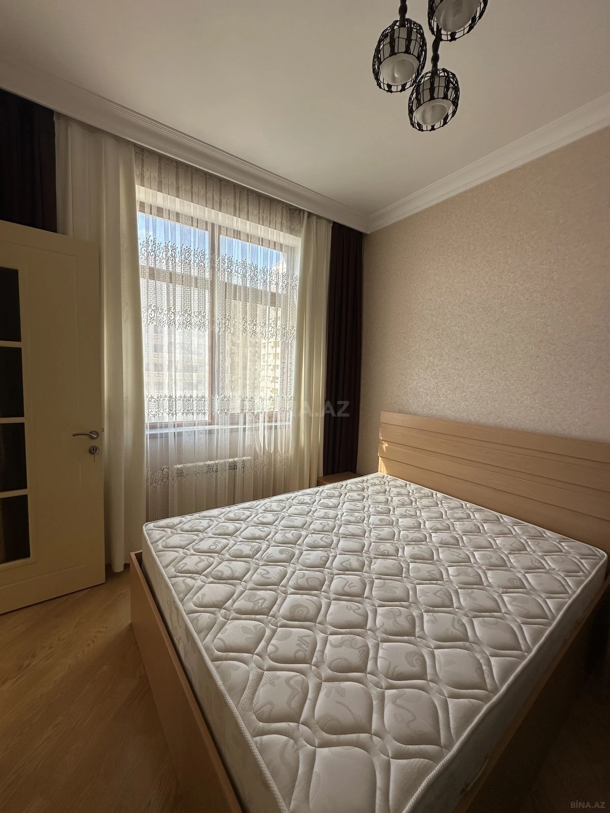 Kirayə verilir 4 otaqlı mənzil 110 m²