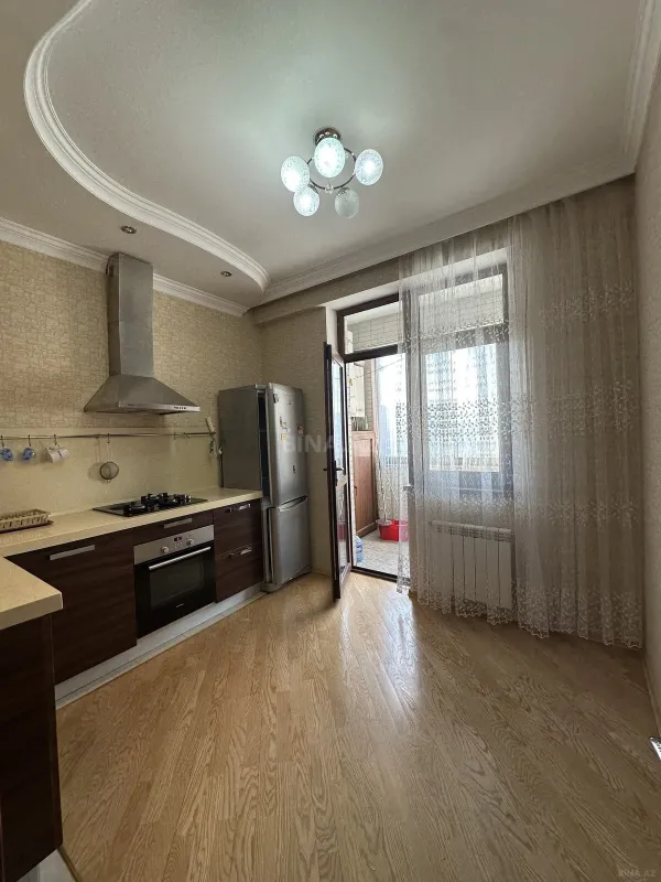 Kirayə verilir 4 otaqlı mənzil 110 m²