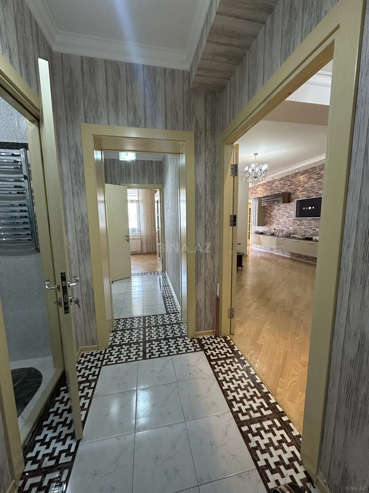 Kirayə verilir 4 otaqlı mənzil 110 m²