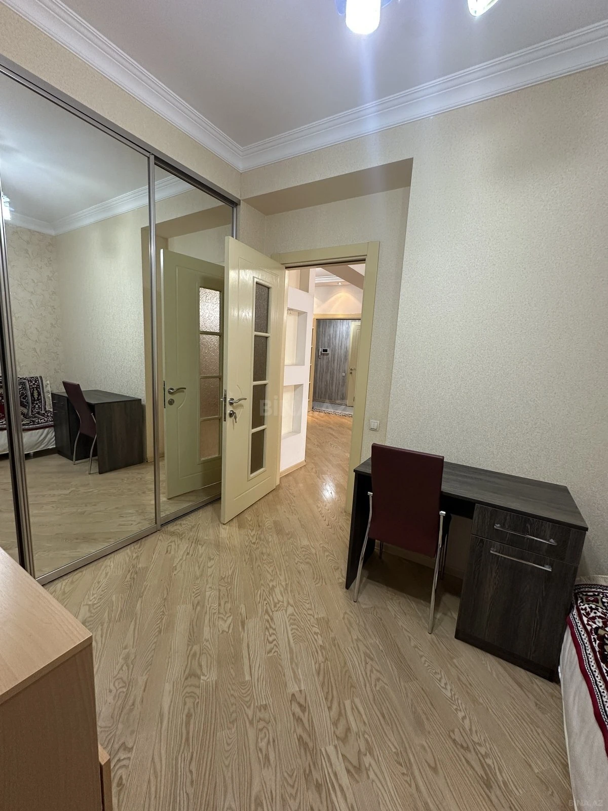Kirayə verilir 4 otaqlı mənzil 110 m²