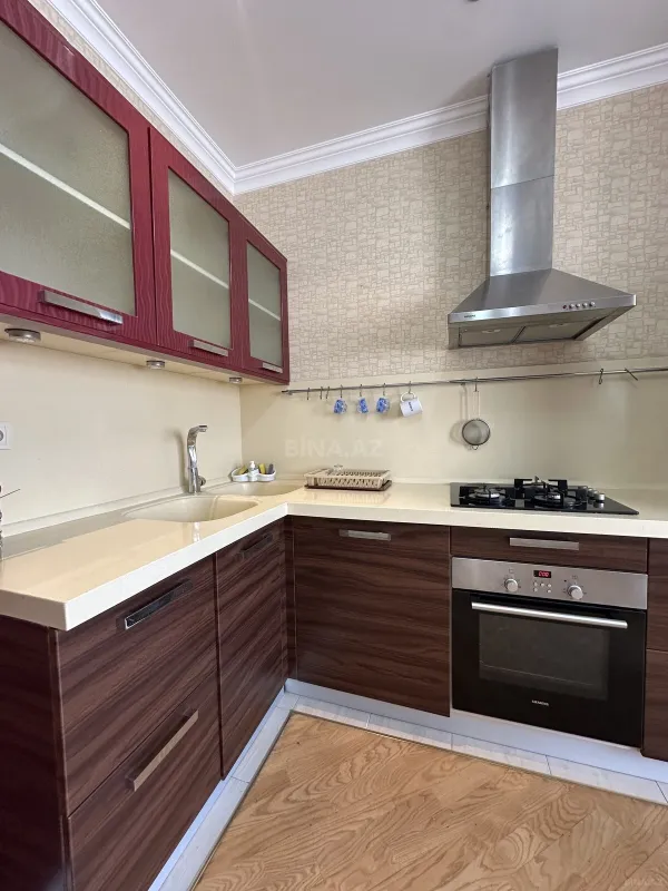 Kirayə verilir 4 otaqlı mənzil 110 m²
