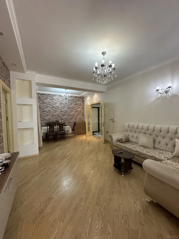 Kirayə verilir 4 otaqlı mənzil 110 m²