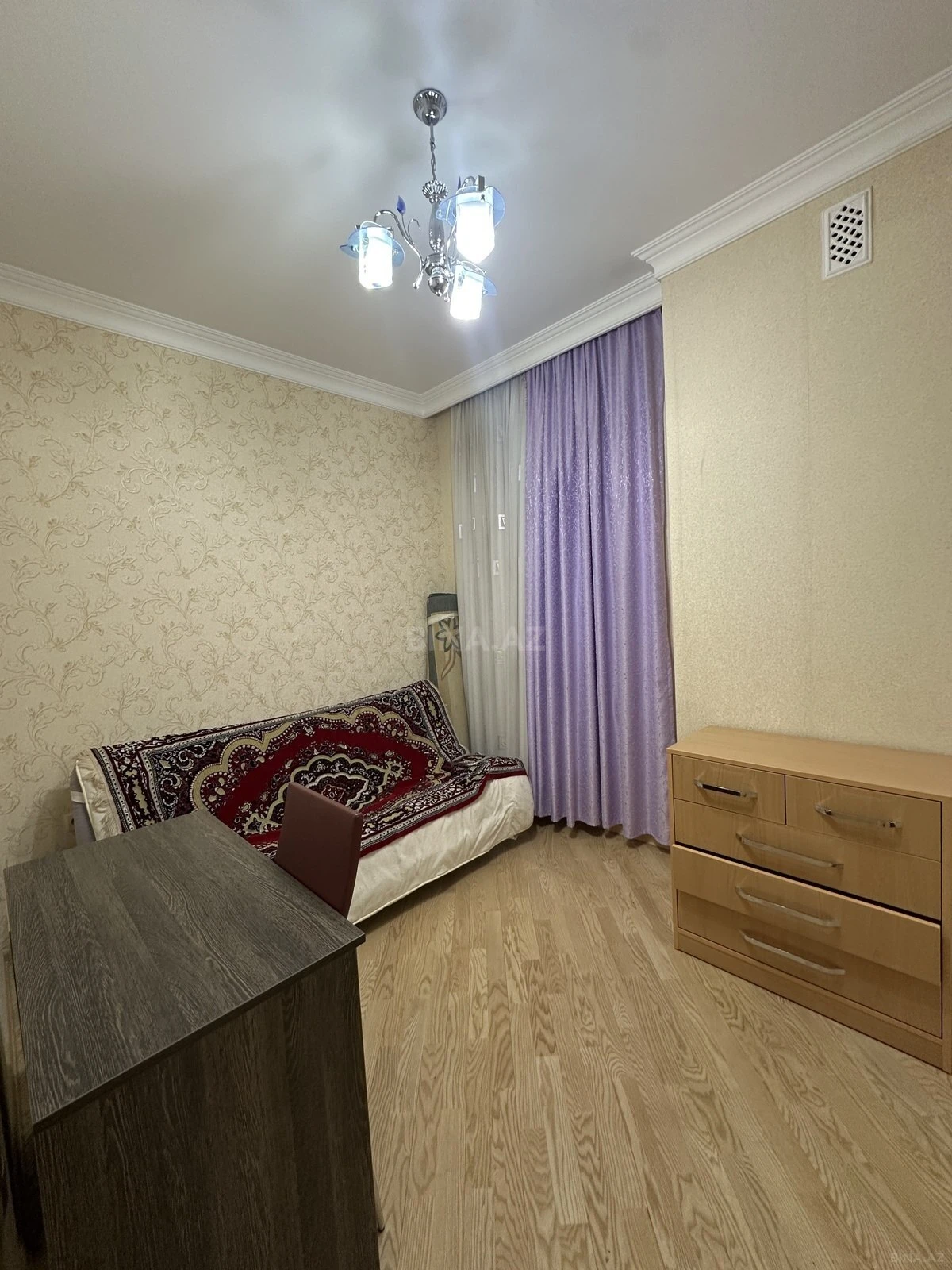 Kirayə verilir 4 otaqlı mənzil 110 m²