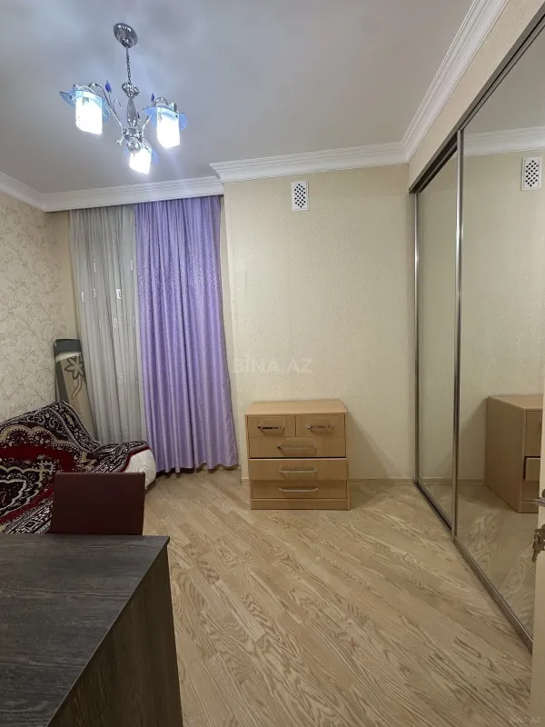 Kirayə verilir 4 otaqlı mənzil 110 m²