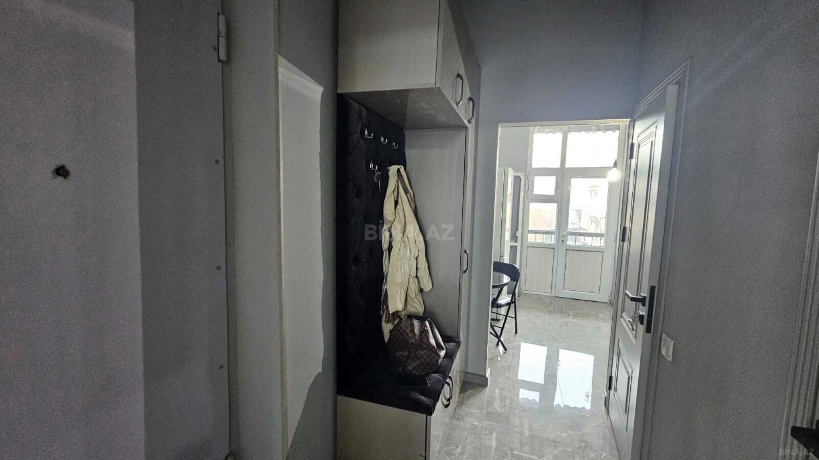 Kirayə verilir 2 otaqlı mənzil 60 m²