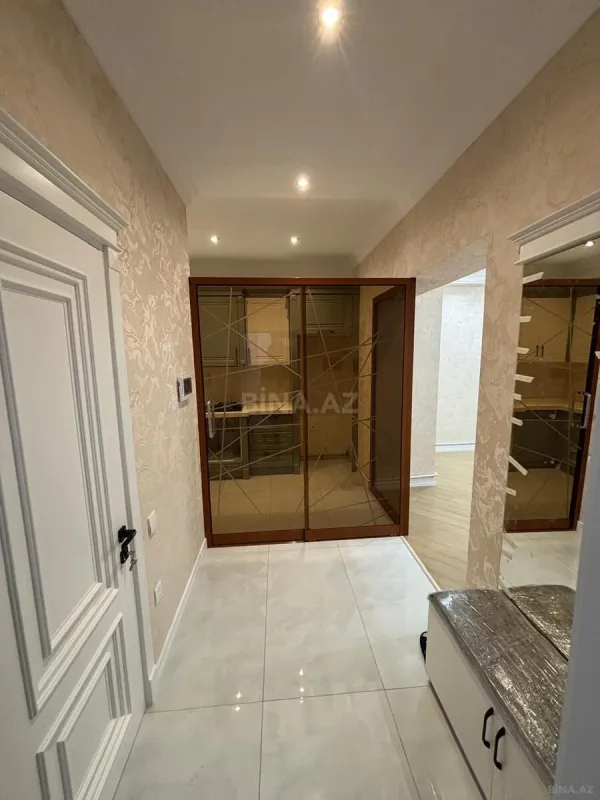 Satılır 2 otaqlı mənzil 68 m²