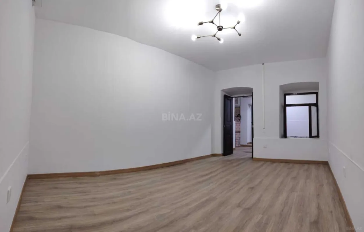 Kirayə verilir 3 otaqlı ofis 60 m²