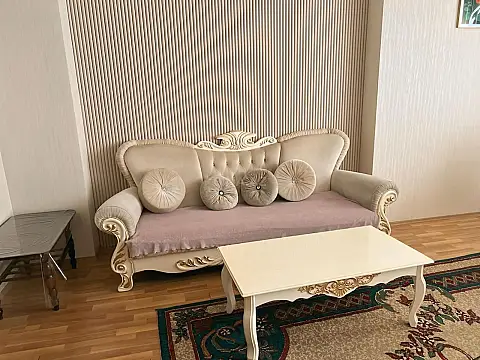 Kirayə verilir 3 otaqlı mənzil 98 m² — Bakı, Nizami 3 otaq 98.00 m²