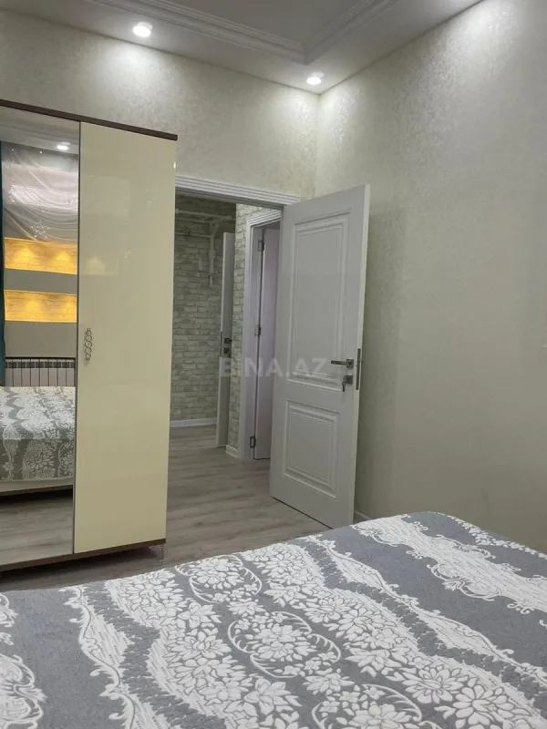 Kirayə verilir 2 otaqlı mənzil 70 m²