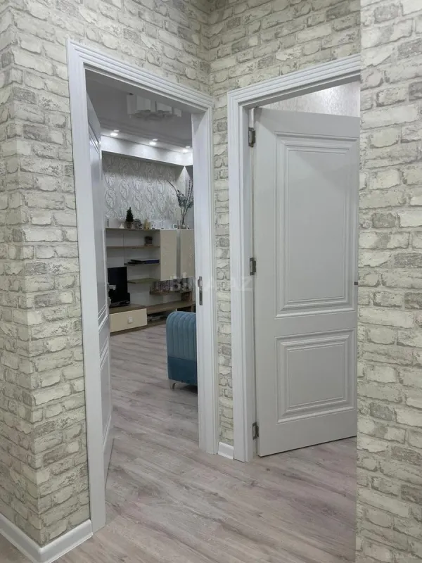 Kirayə verilir 2 otaqlı mənzil 70 m²