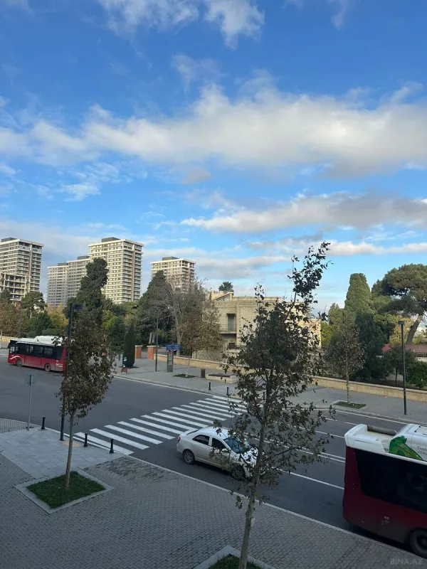 Satılır 2 otaqlı mənzil 63 m²