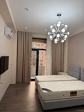 Kirayə verilir 2 otaqlı mənzil 90.5 m²