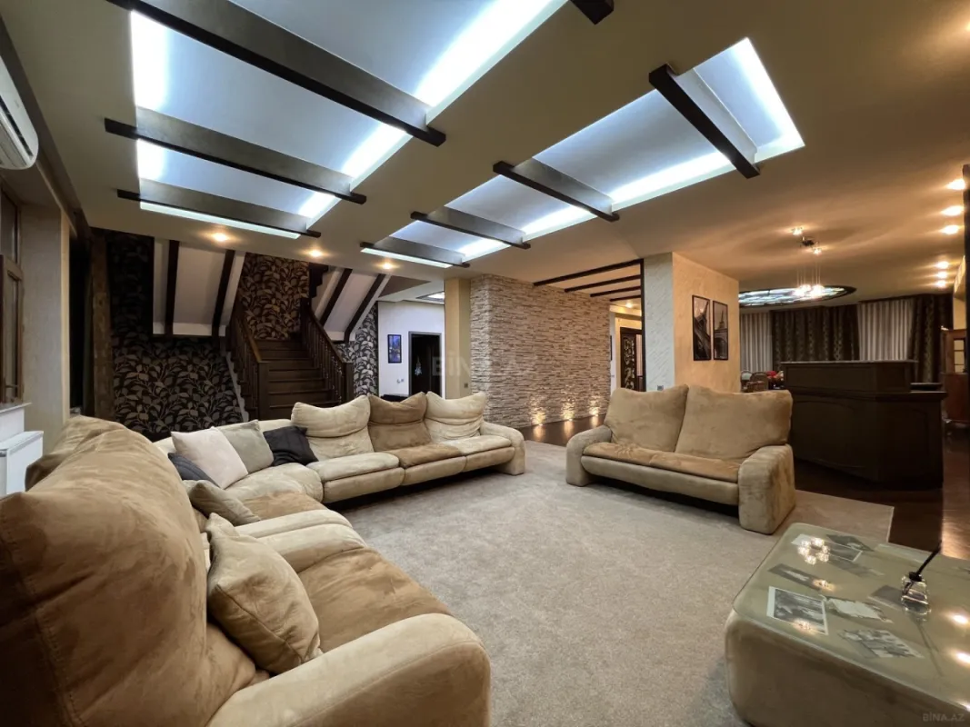 Kirayə verilir 5 otaqlı mənzil 450 m²