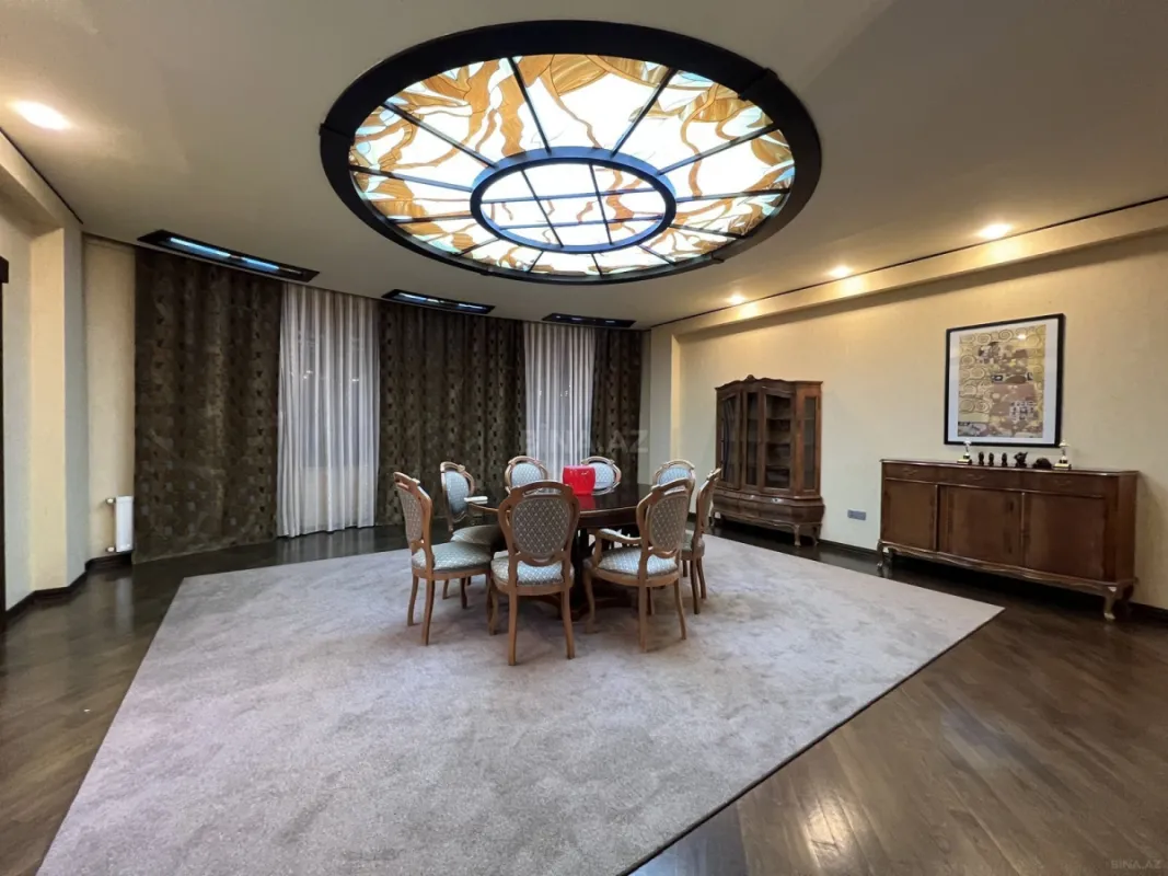 Kirayə verilir 5 otaqlı mənzil 450 m²