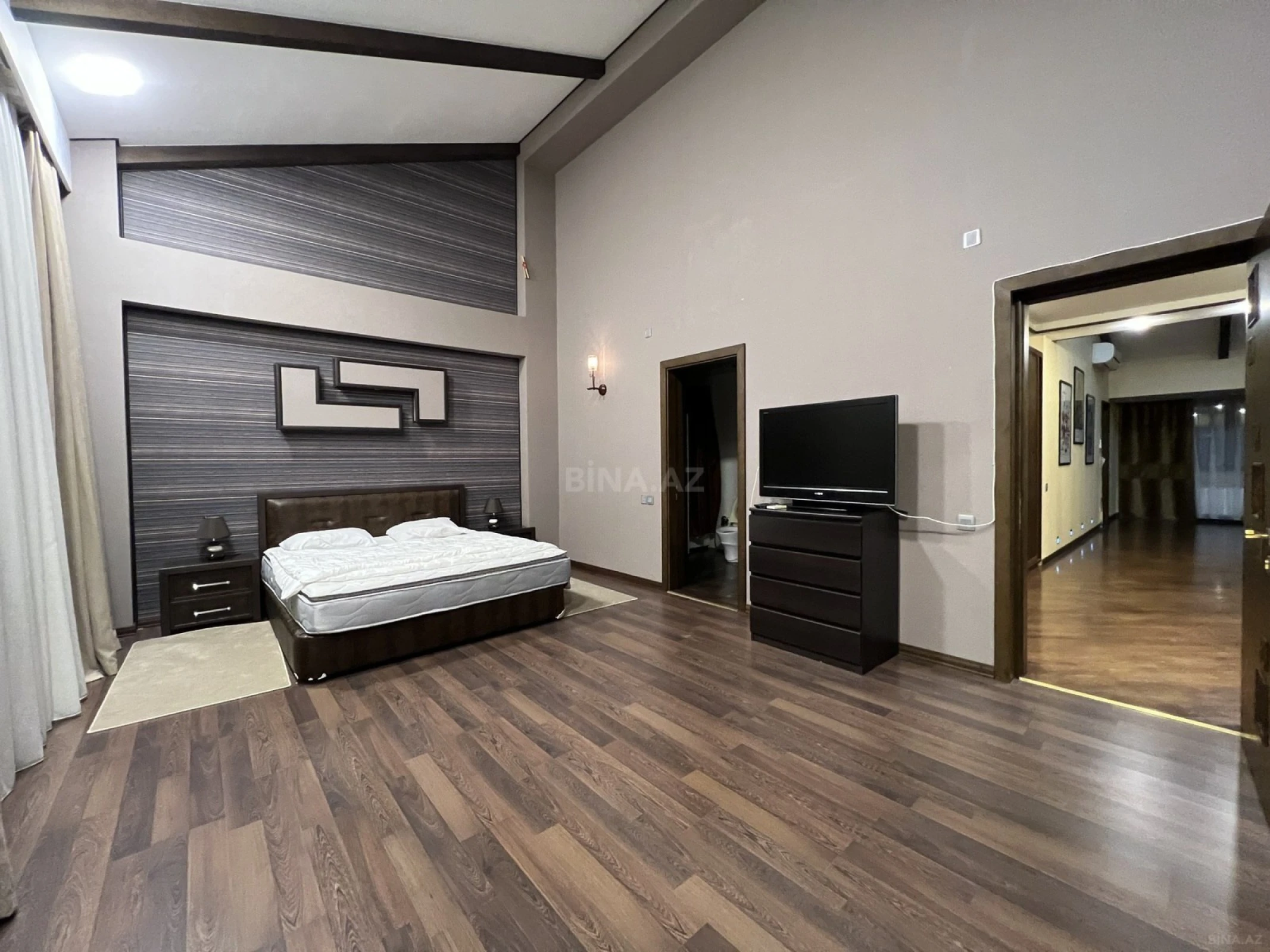 Kirayə verilir 5 otaqlı mənzil 450 m²