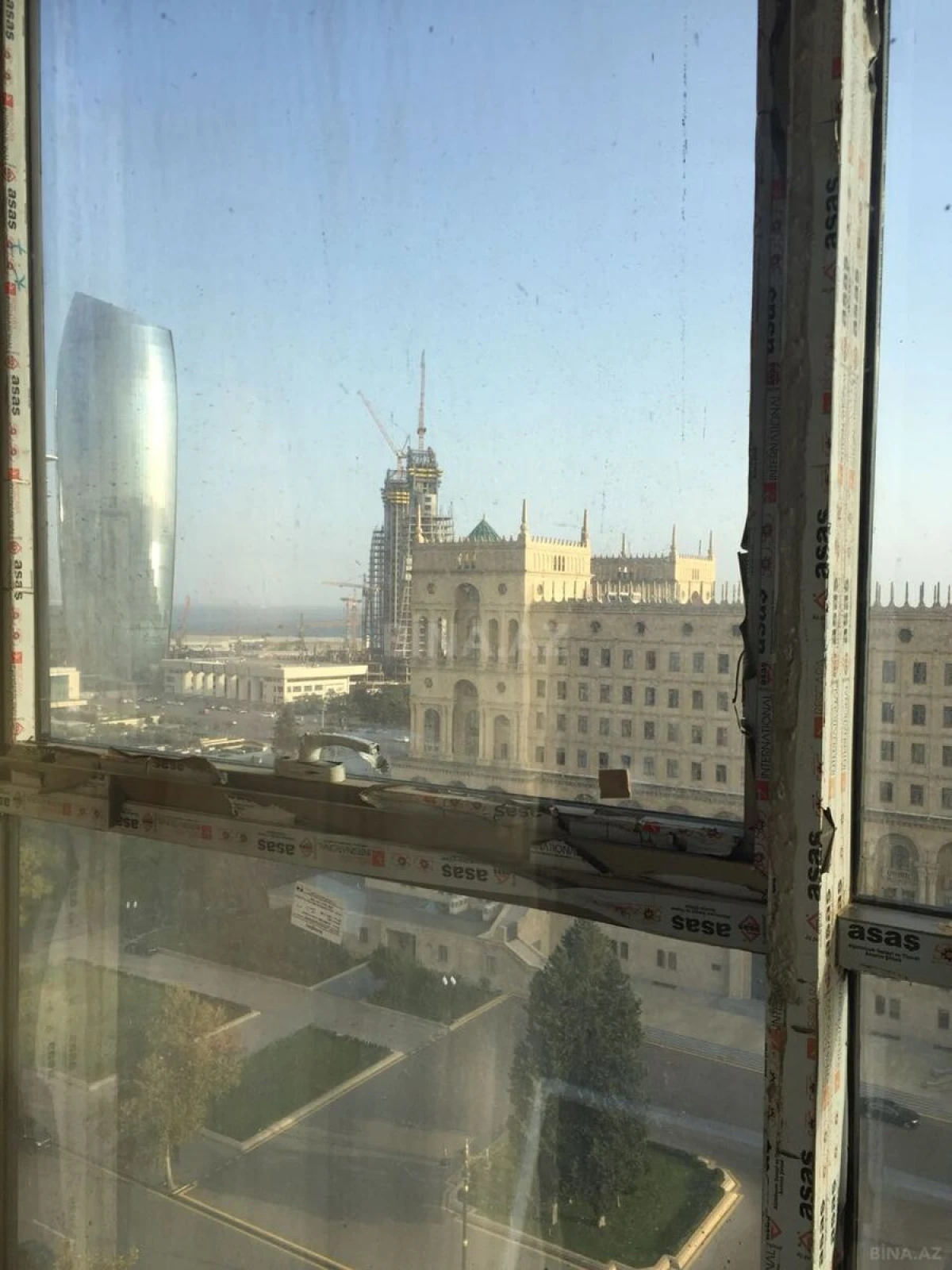 Kirayə verilir 2 otaqlı mənzil 85 m²