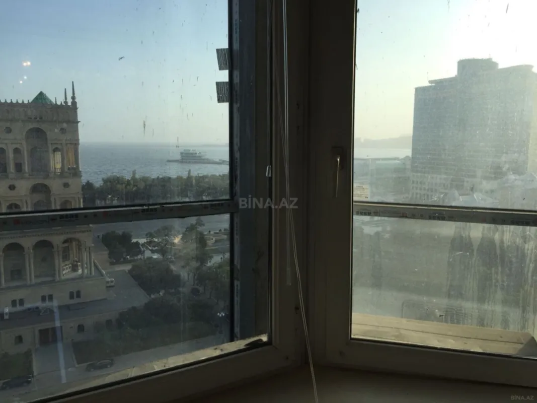 Kirayə verilir 2 otaqlı mənzil 85 m²