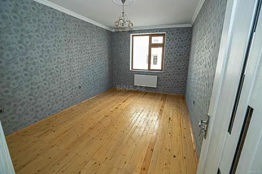 Satılır 4 otaqlı mənzil 105 m²