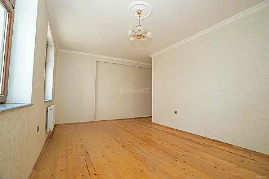 Satılır 4 otaqlı mənzil 105 m²