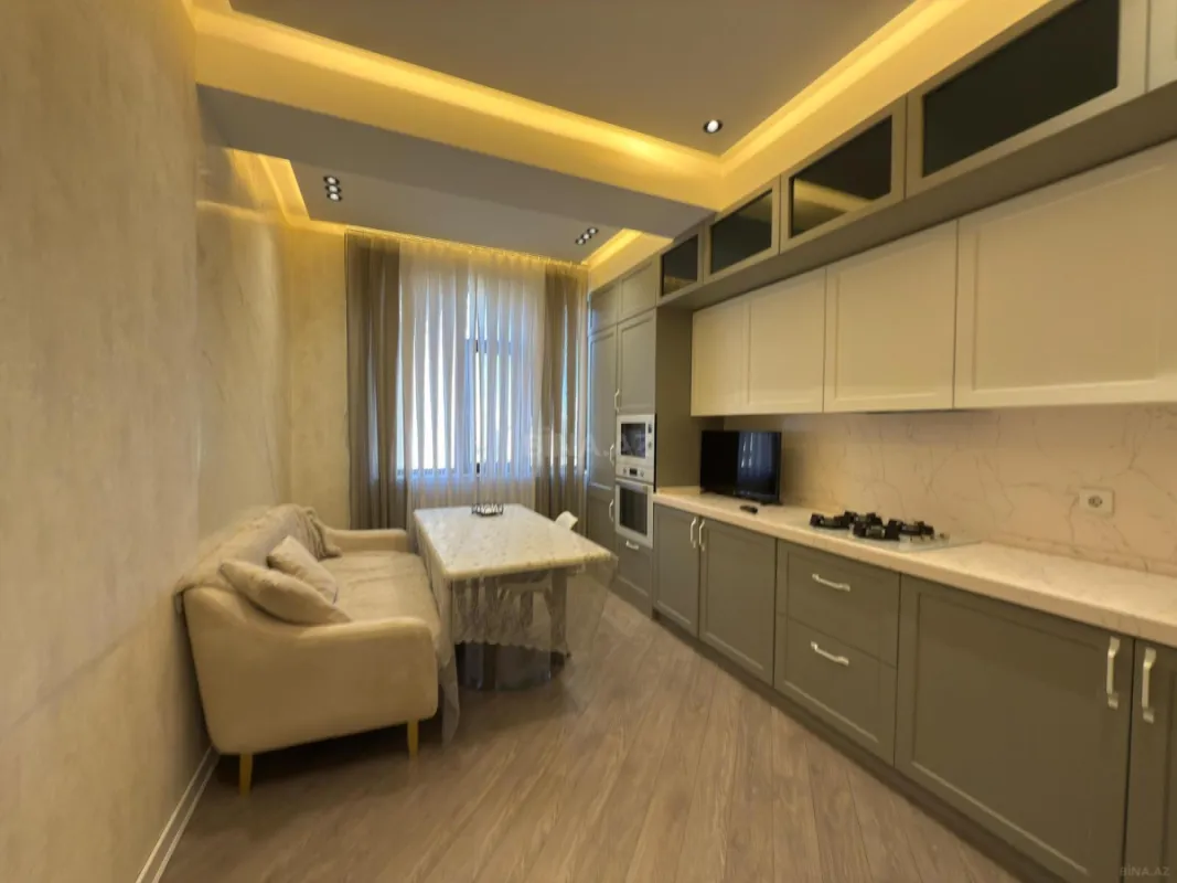 Satılır 4 otaqlı mənzil 111 m²