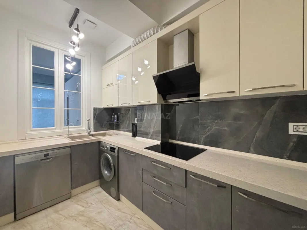 Satılır 3 otaqlı mənzil 97 m²