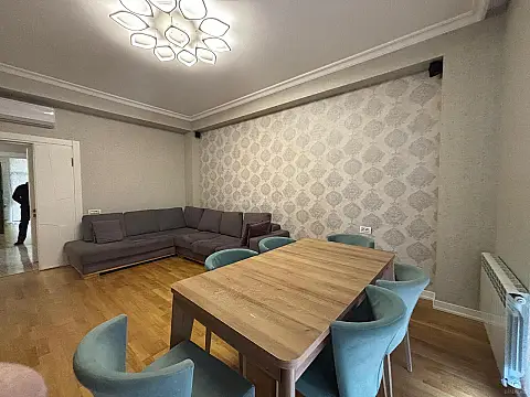 Satılır 3 otaqlı mənzil 97 m²
