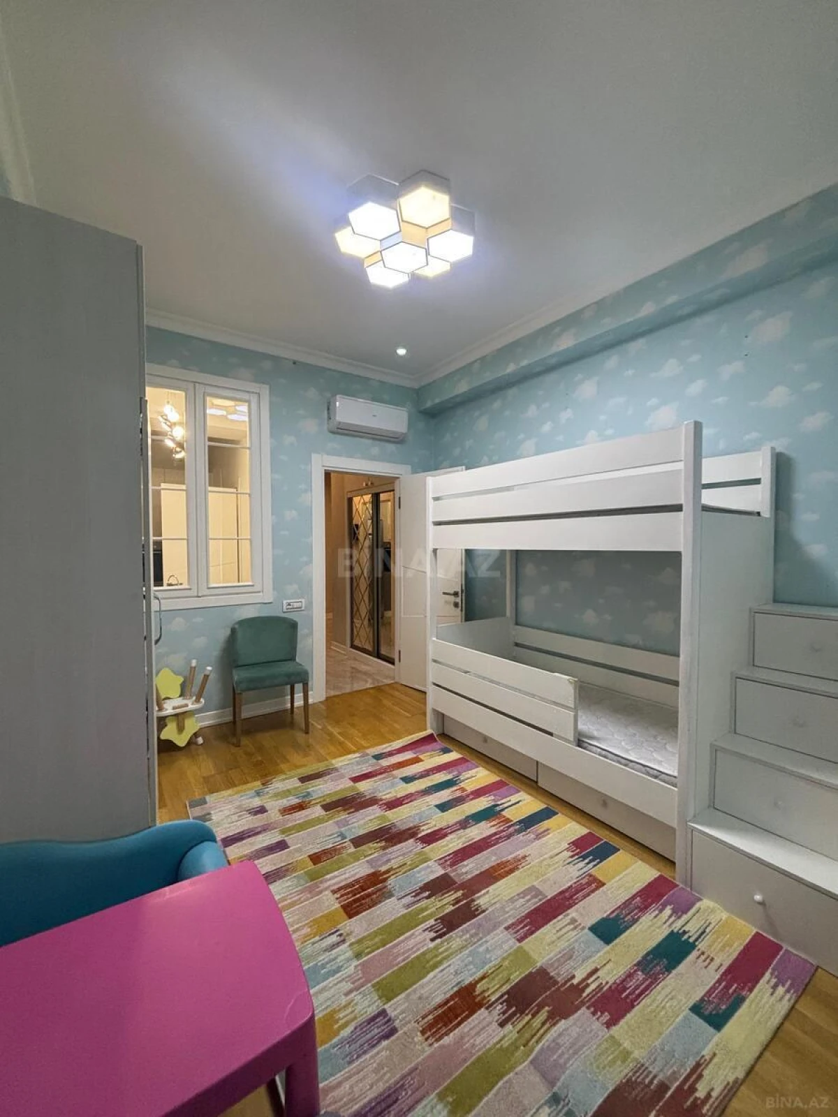 Satılır 3 otaqlı mənzil 97 m²