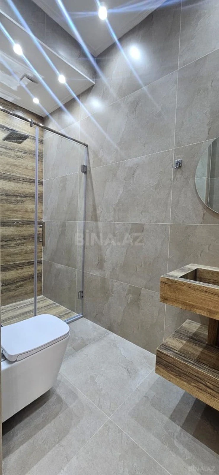 Satılır 3 otaqlı mənzil 122 m²