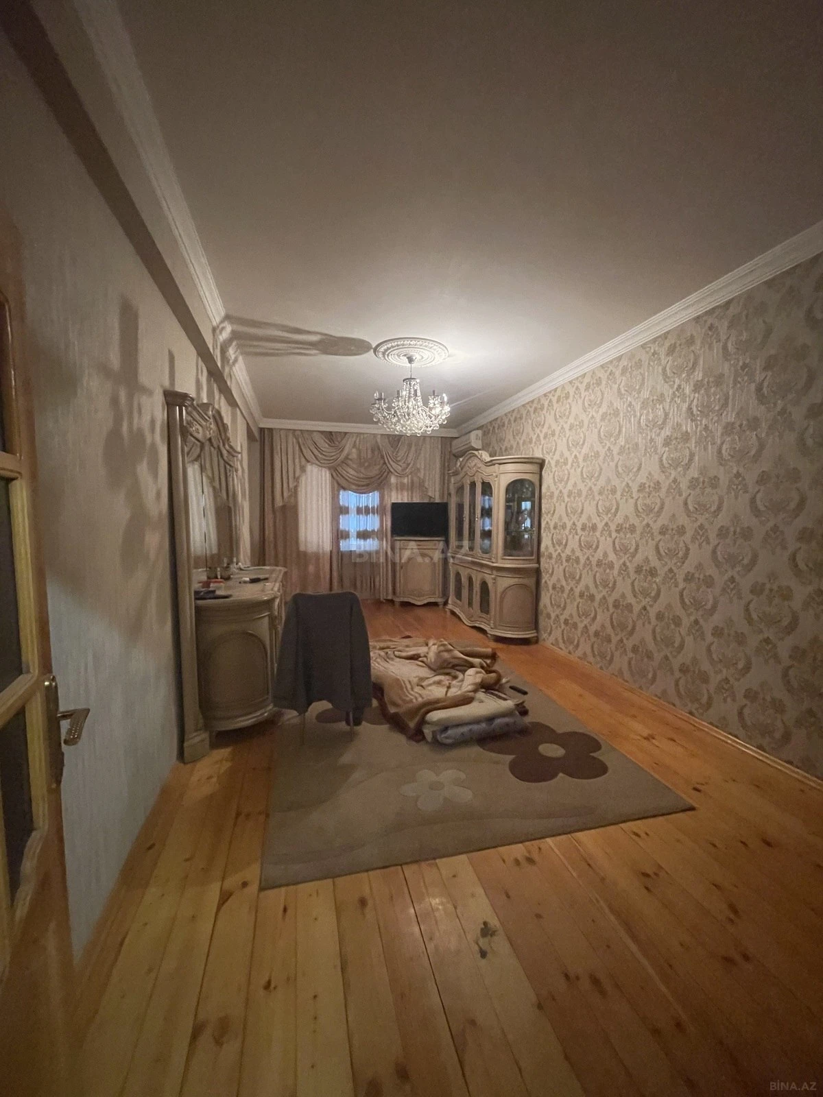 Kirayə verilir 2 otaqlı mənzil 100 m²