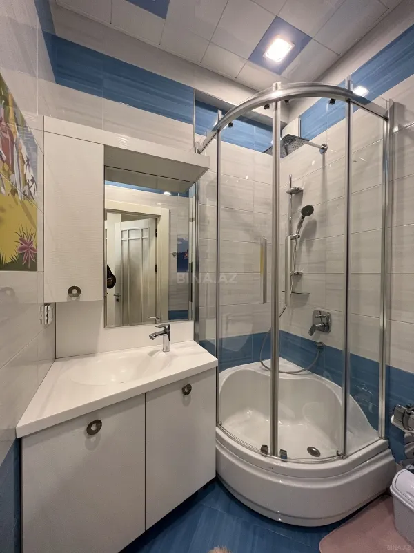 Kirayə verilir 4 otaqlı mənzil 220 m²