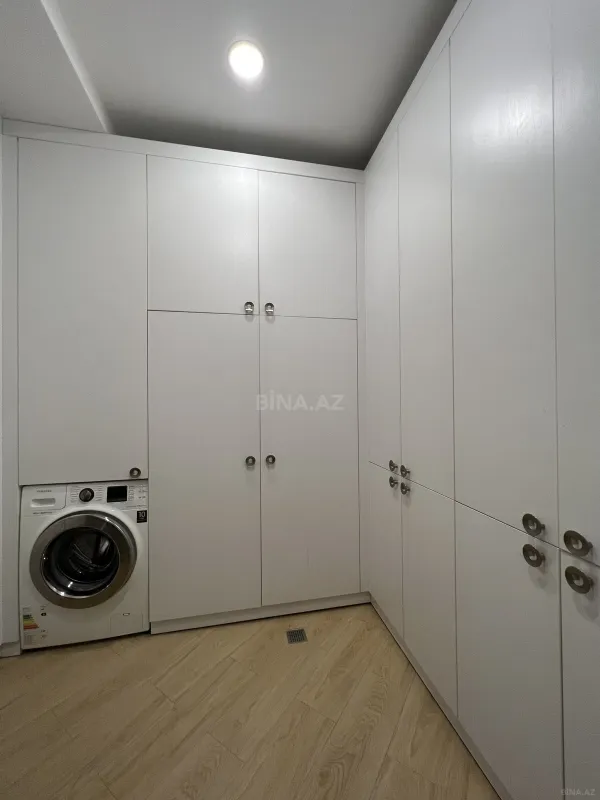 Kirayə verilir 4 otaqlı mənzil 220 m²