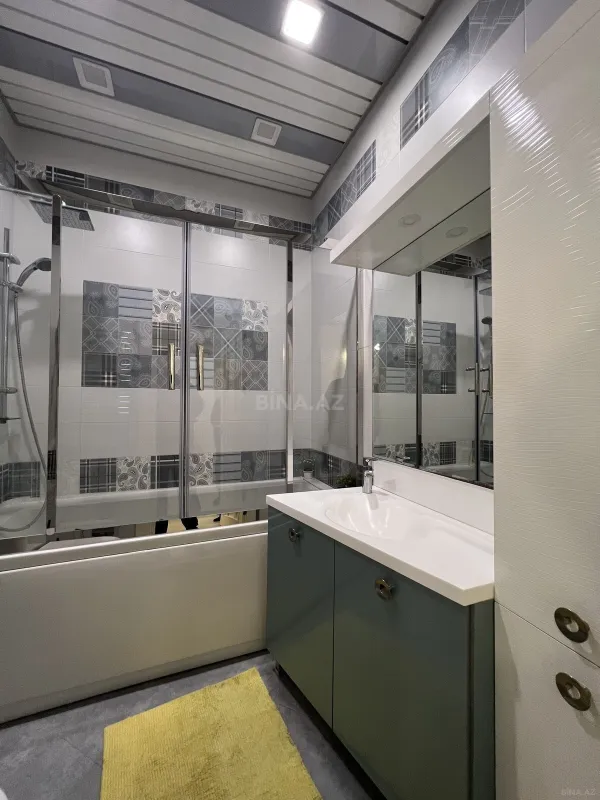 Kirayə verilir 4 otaqlı mənzil 220 m²