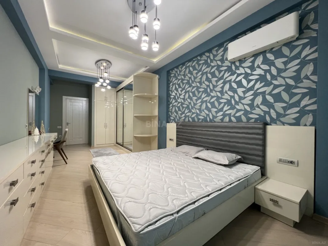 Kirayə verilir 4 otaqlı mənzil 220 m²