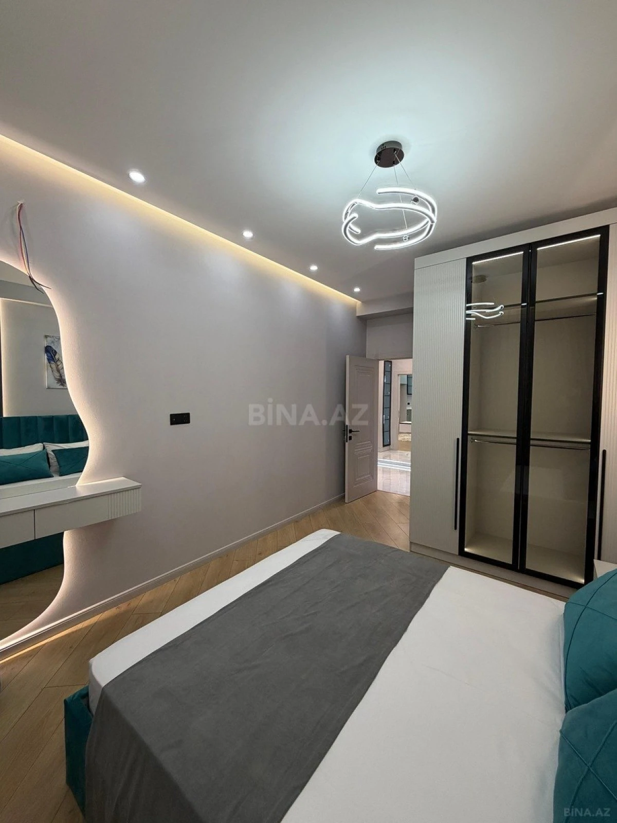 Satılır 2 otaqlı mənzil 55 m²