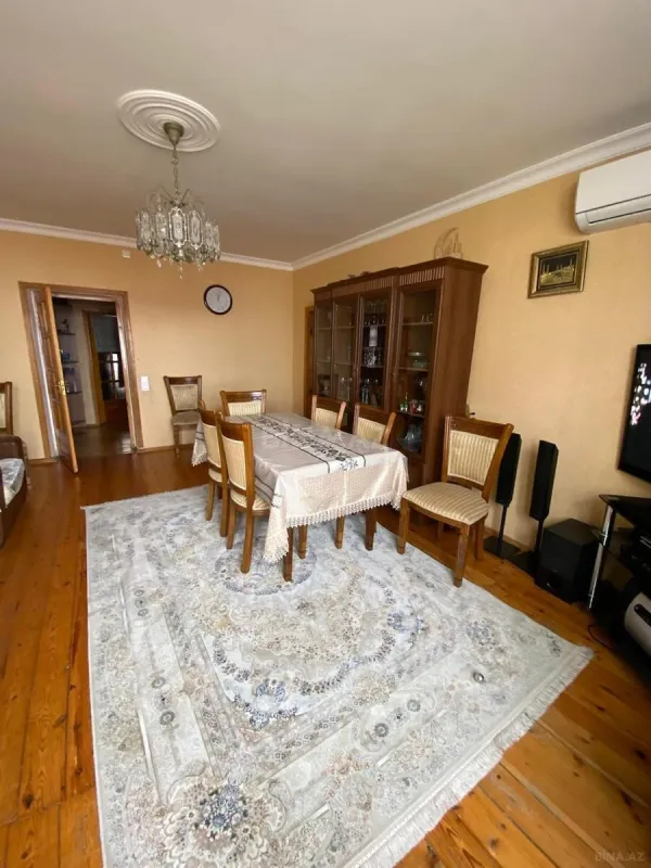 Satılır 4 otaqlı mənzil 95 m²