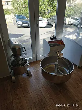 Kirayə verilir obyekt 200 m²