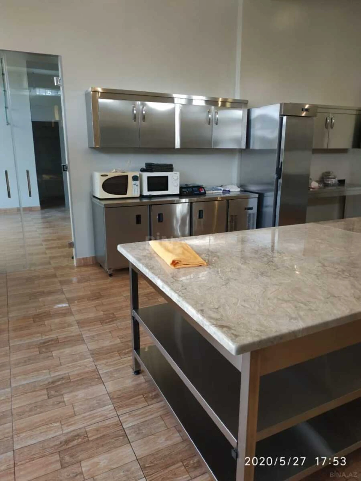 Kirayə verilir obyekt 200 m²