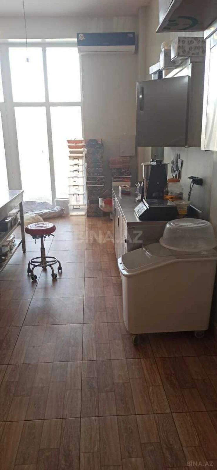 Kirayə verilir obyekt 200 m²