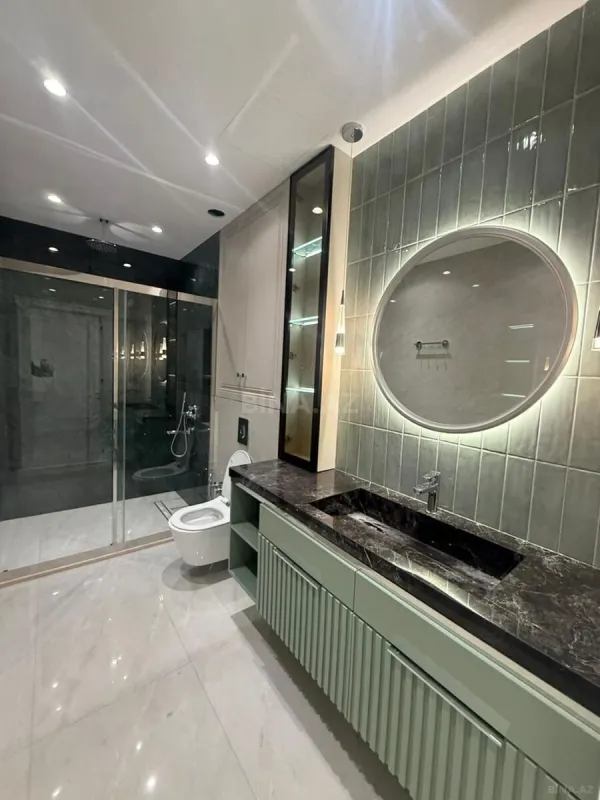 Kirayə verilir 4 otaqlı mənzil 180 m²