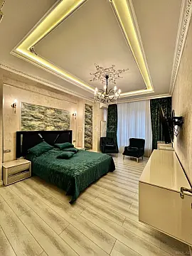 Kirayə verilir 4 otaqlı mənzil 180 m²