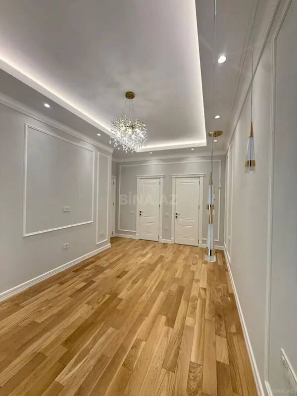Kirayə verilir 4 otaqlı mənzil 180 m²
