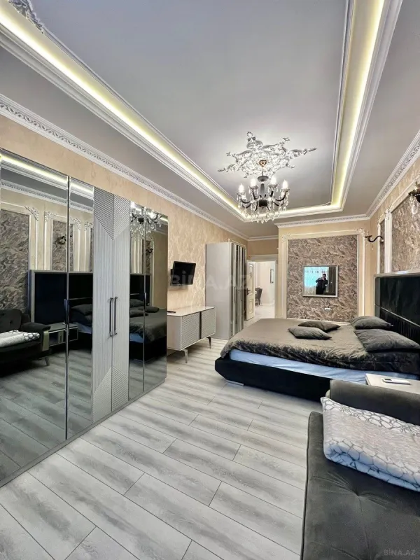 Kirayə verilir 4 otaqlı mənzil 180 m²