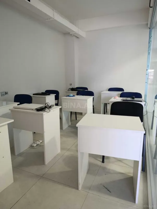 Kirayə verilir 7 otaqlı mənzil 185 m²