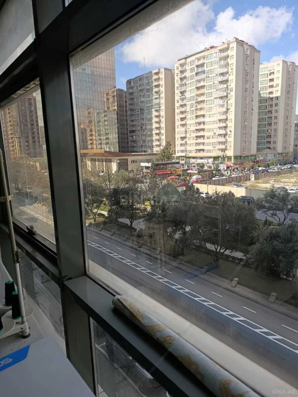 Kirayə verilir 7 otaqlı mənzil 185 m²