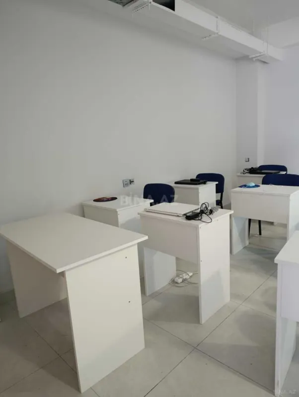 Kirayə verilir 7 otaqlı mənzil 185 m²