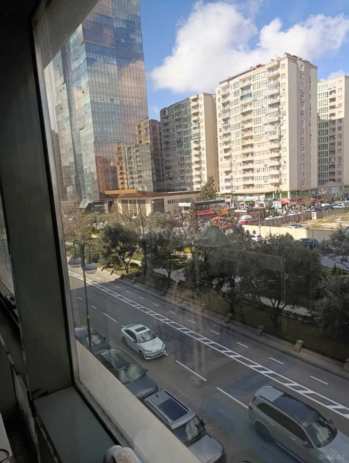 Kirayə verilir 7 otaqlı mənzil 185 m²