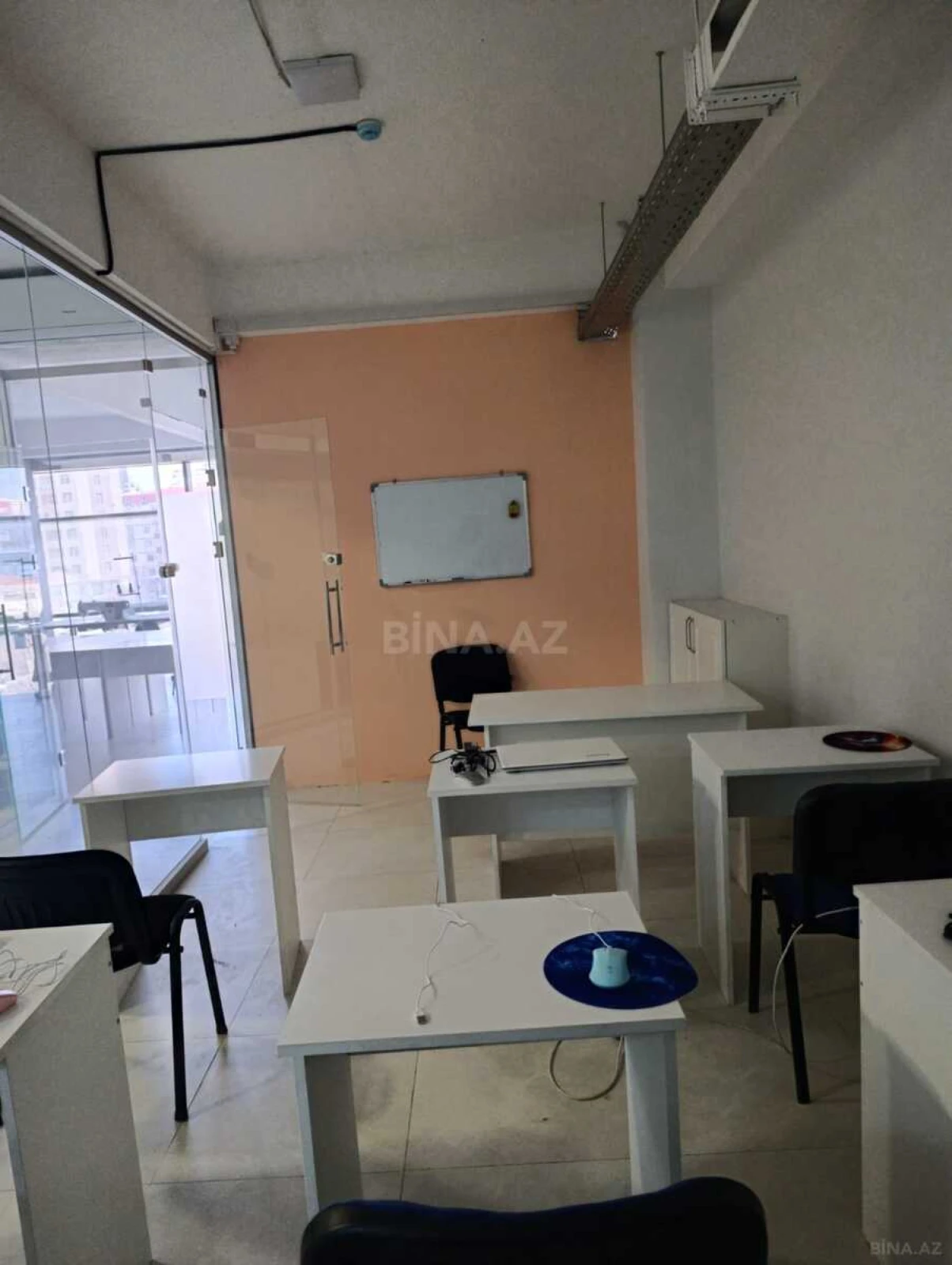 Kirayə verilir 7 otaqlı mənzil 185 m²