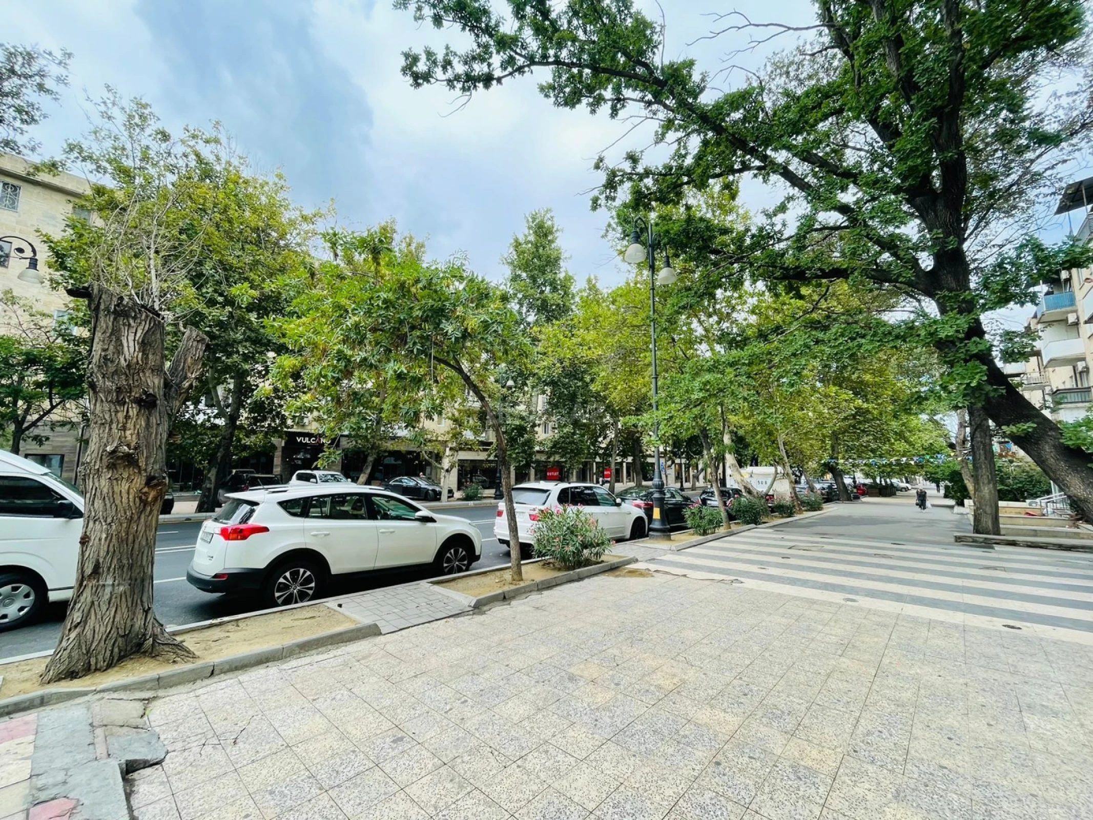 Kirayə verilir obyekt 120 m²