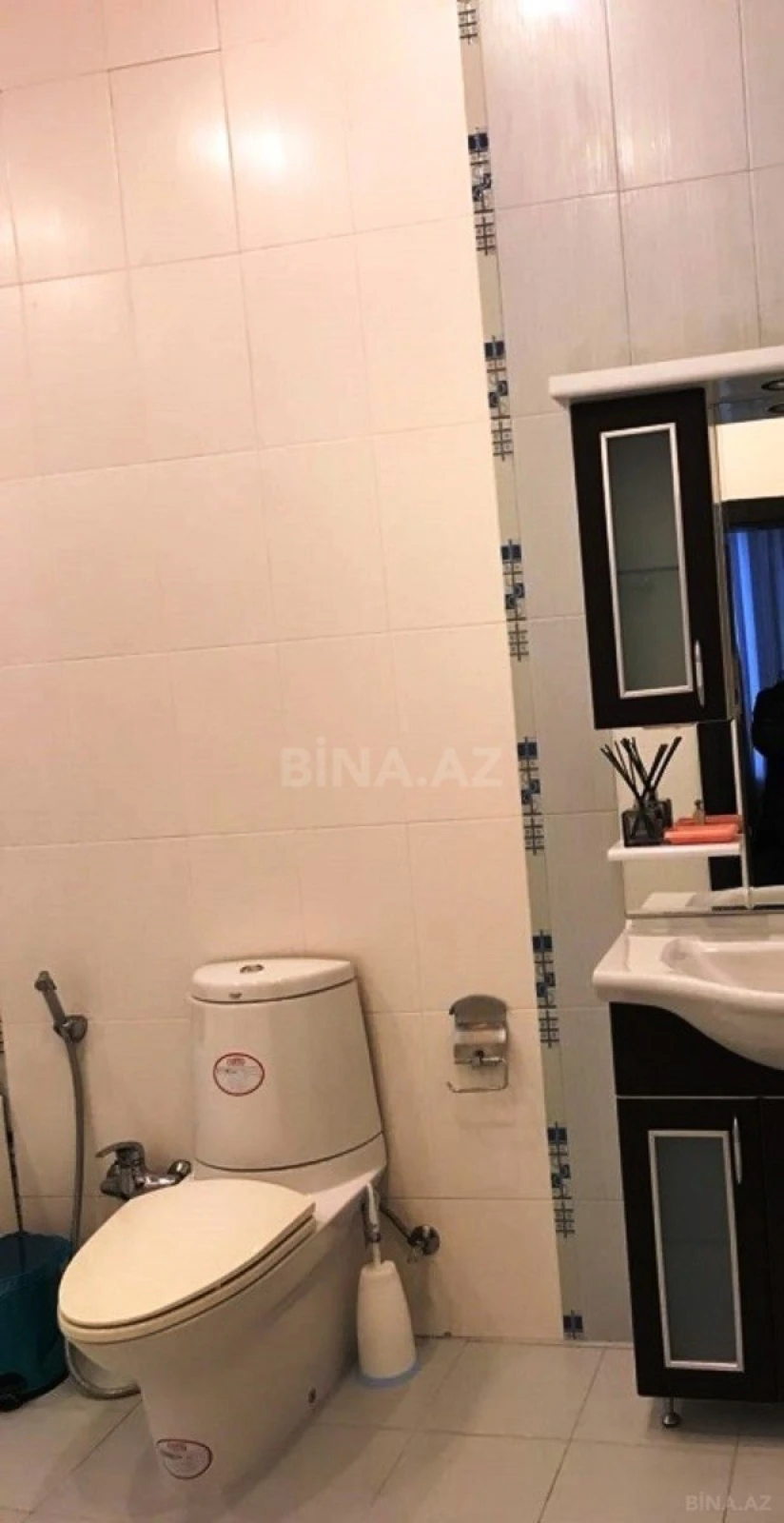 Satılır 3 otaqlı mənzil 140 m²