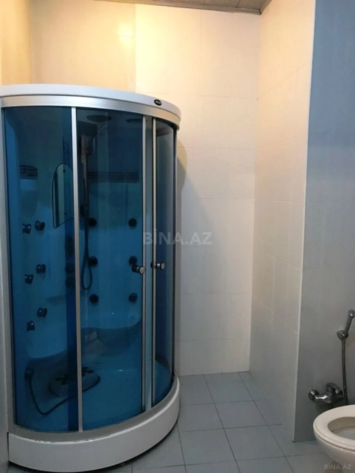 Satılır 3 otaqlı mənzil 140 m²